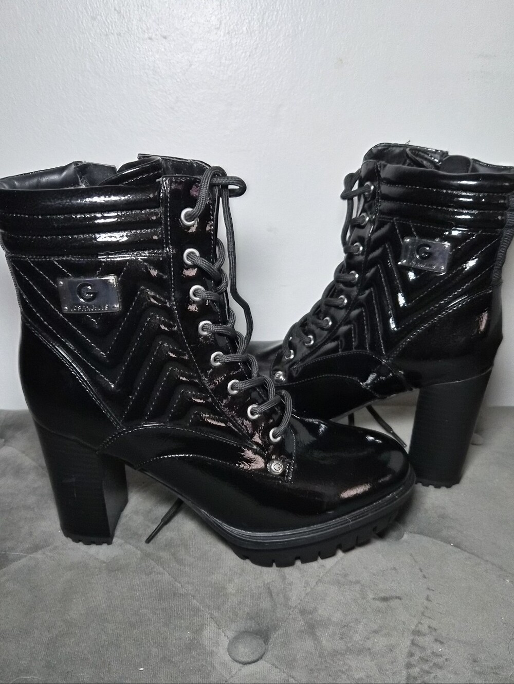 G by Guess Black Patent Lace-Up Chunky Heel Combat Boots 8.5 - Picture 3 of 12